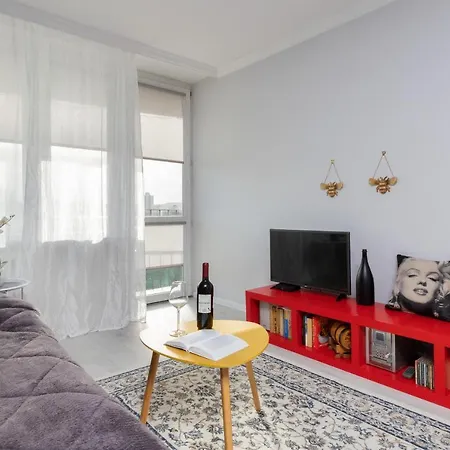 Przymorze With Balcony By Renters Apartamento Gdansk