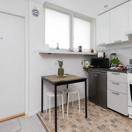 Przymorze With Balcony By Renters Apartmán *